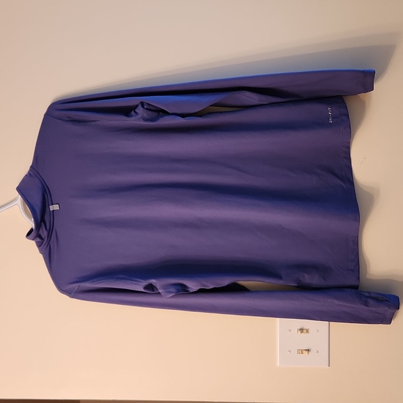 Nike 1/4 Zip Long Sleeve - Picture 2 of 5